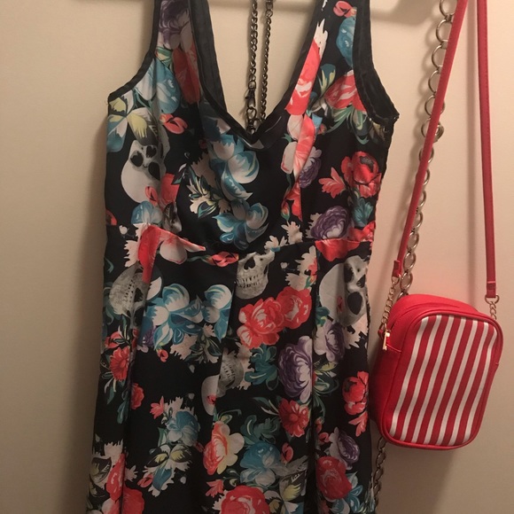 Iron Fist roses and skulls dress - Picture 2 of 5